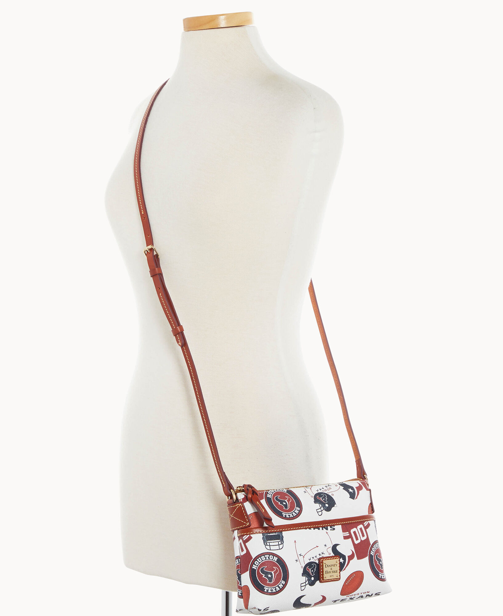 Dooney and best sale bourke texans wallet