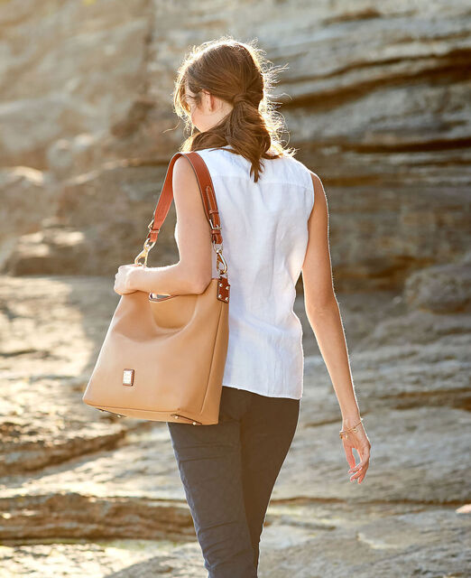 Dooney & Bourke Pebble Grain Large Tote