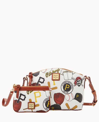 MLB Pirates Suki Crossbody Med Wristlet