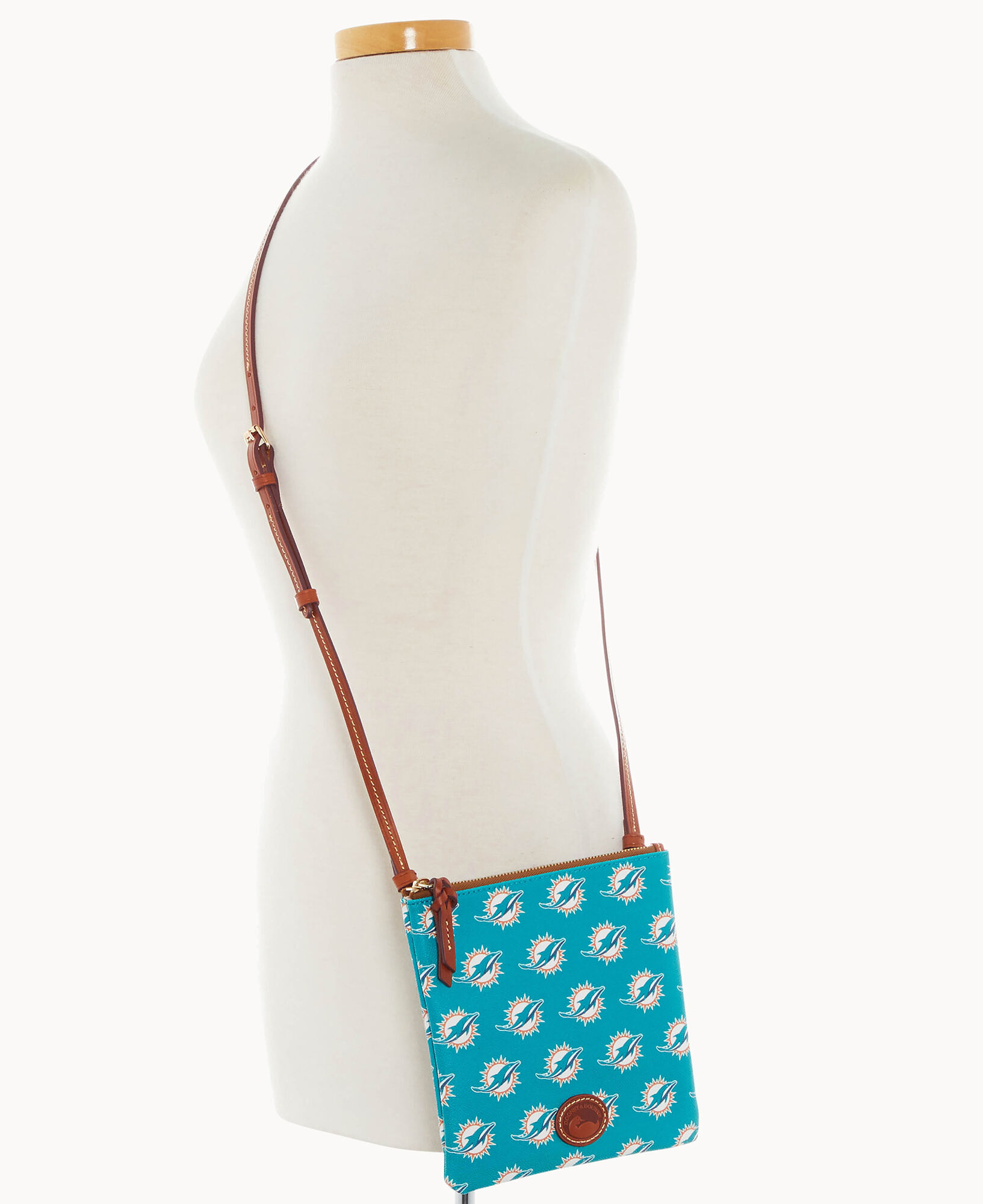Dooney and bourke north south shopper store