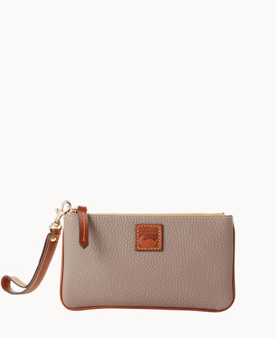 Pebble Grain Medium Wristlet