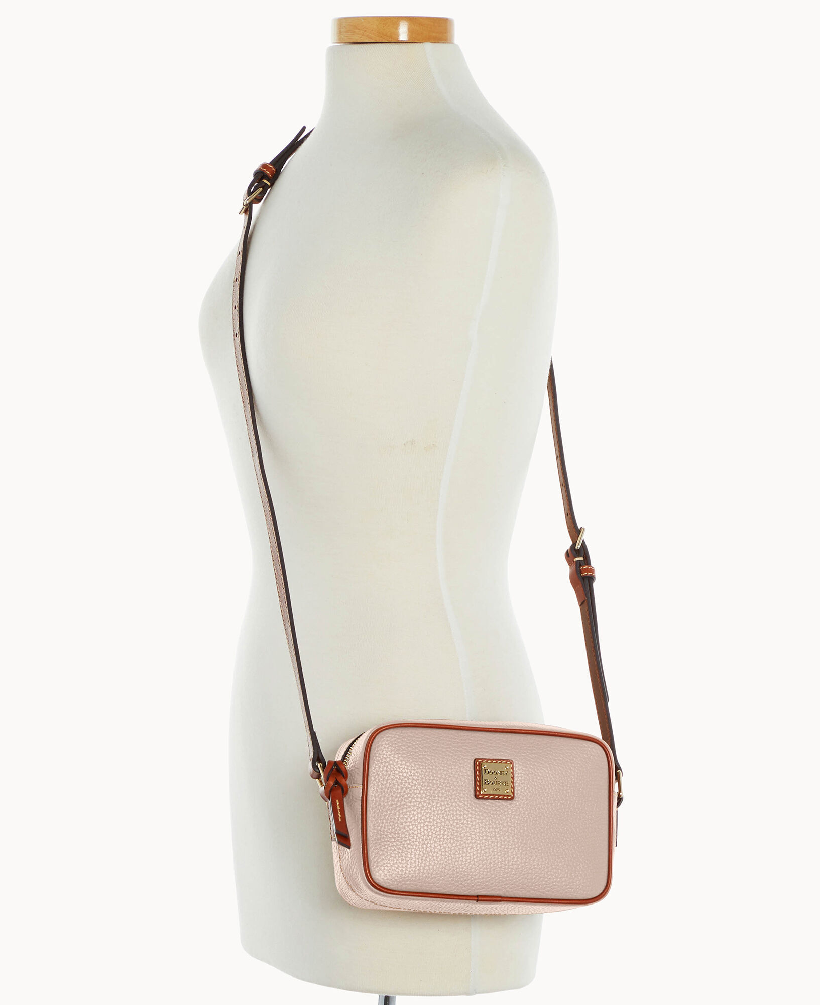 Pebble grain camera zip crossbody outlet