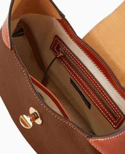 Pebble Turnlock Hobo 26