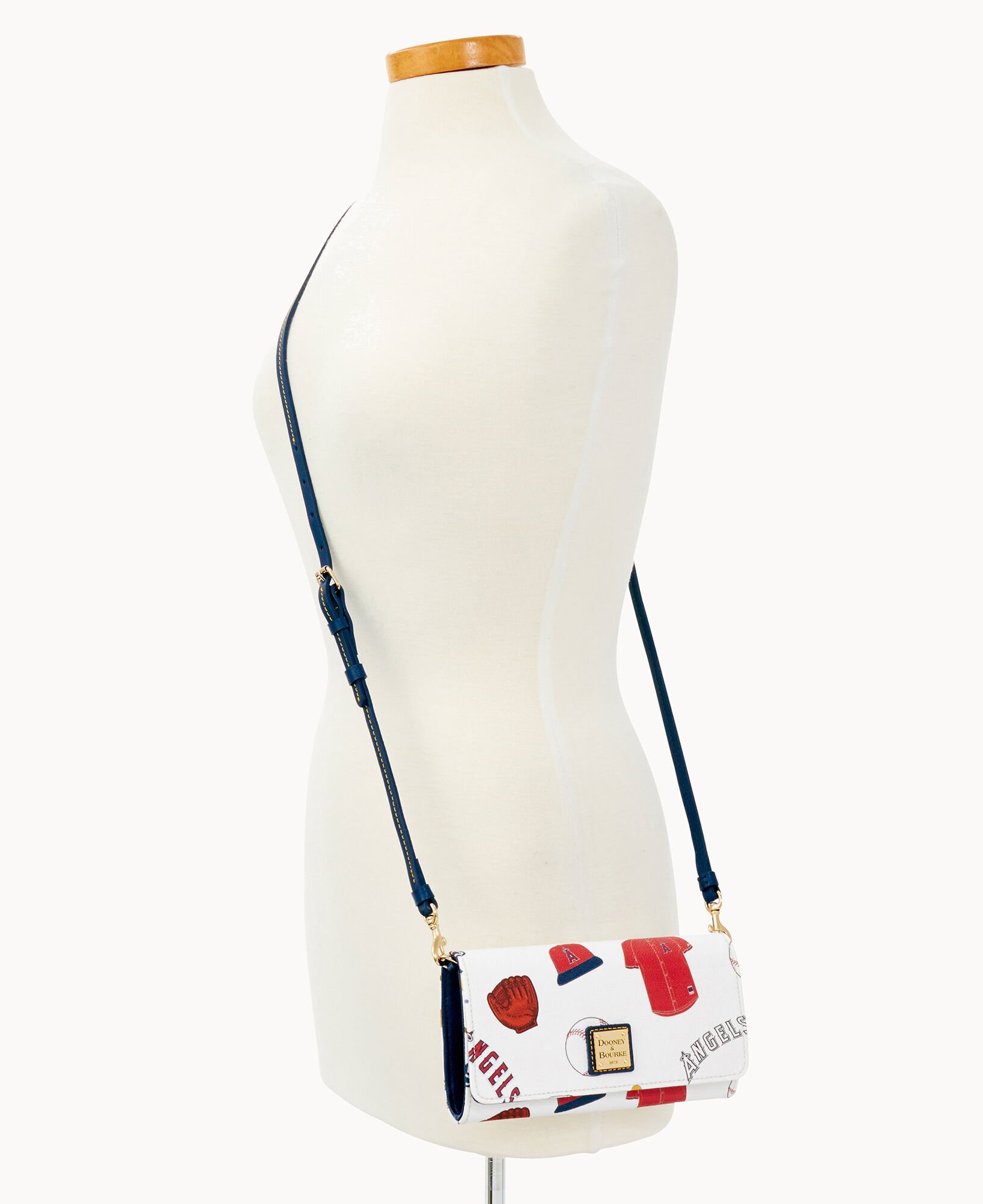 Dooney and bourke sales daphne crossbody wallet