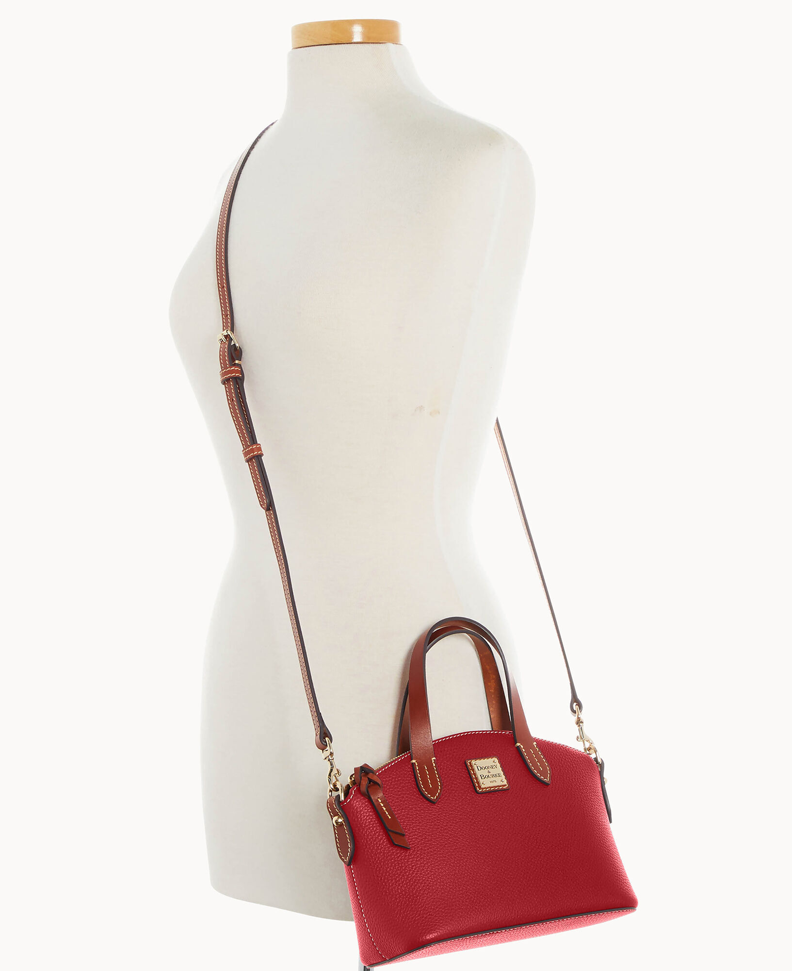 Dooney and bourke hotsell ruby bitsy bag