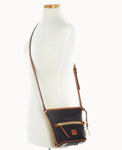 Pebble Grain Small Zip Sac