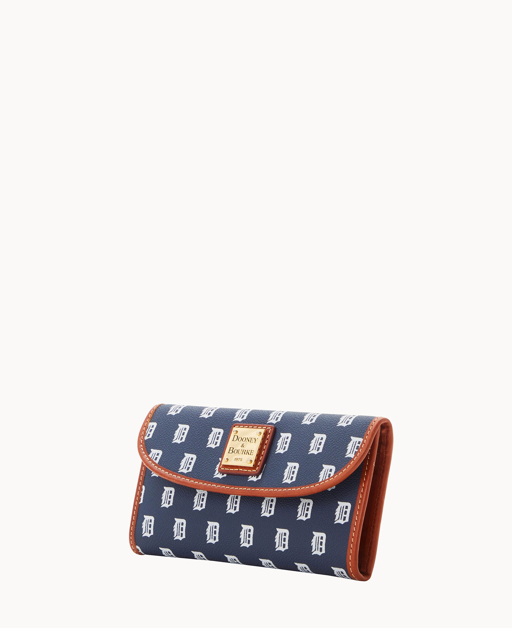 Dooney & bourke pebble grain continental clutch discount
