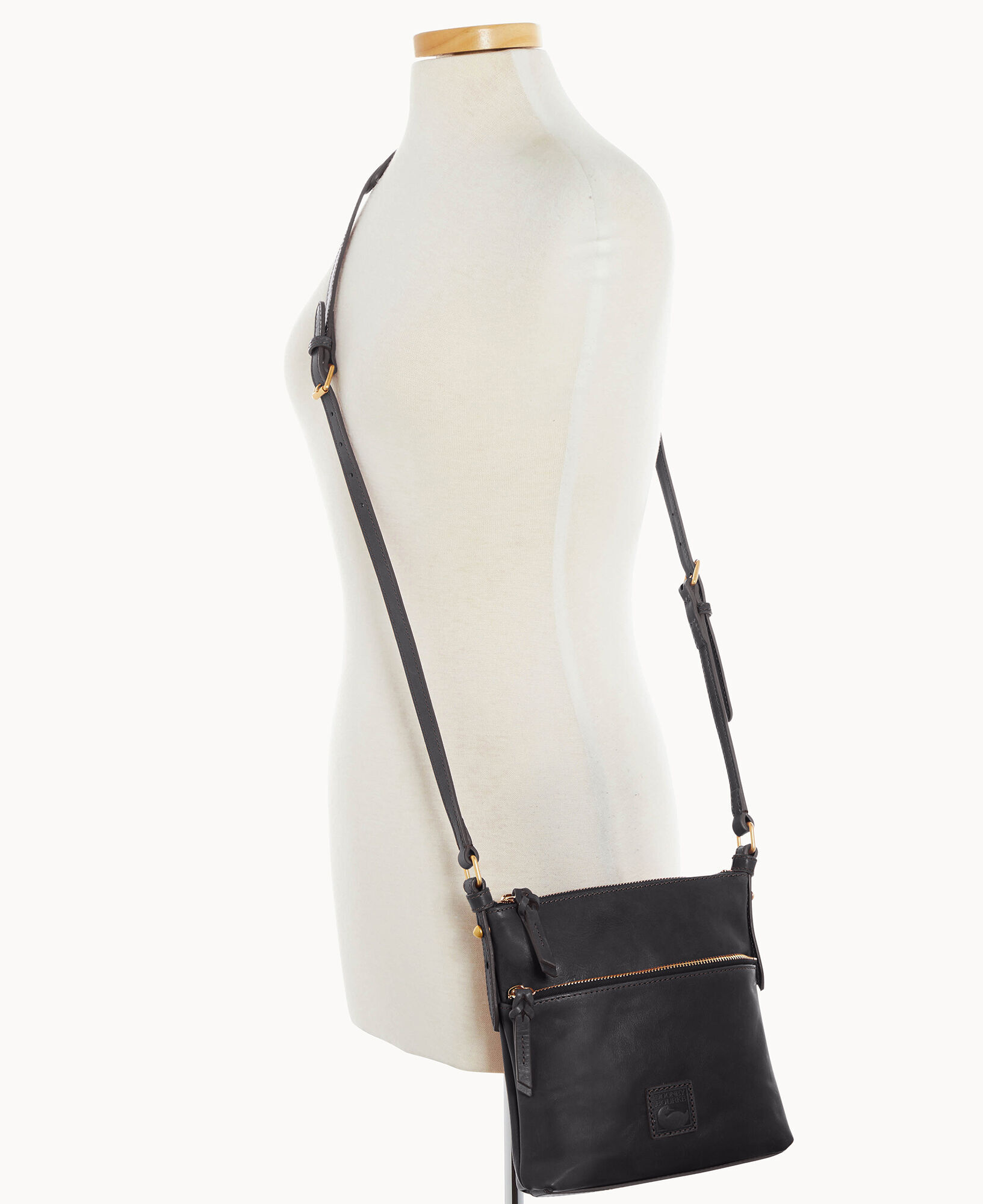Dooney & bourke letter carrier 2025