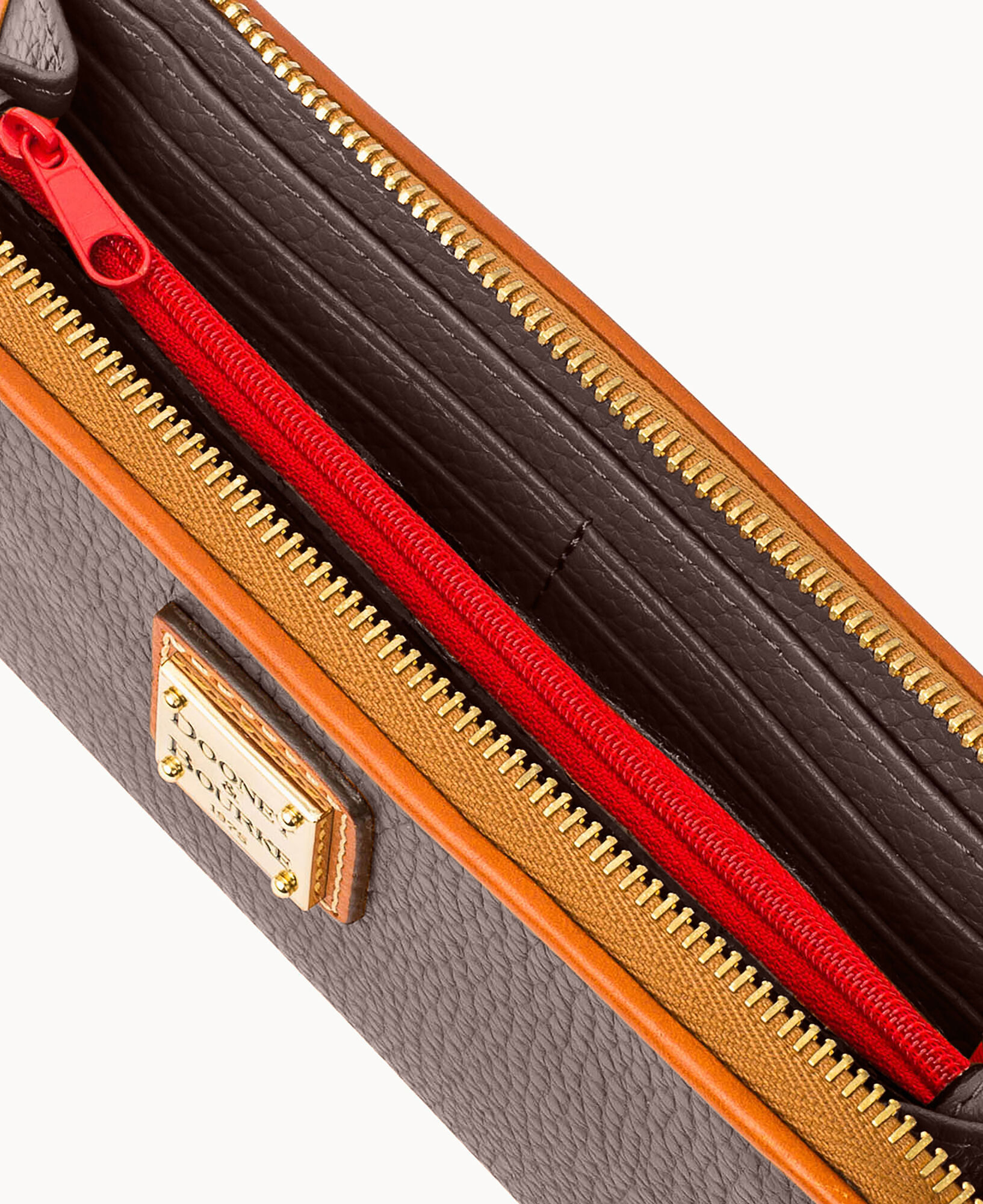 Dooney & bourke top pebble grain zip clutch