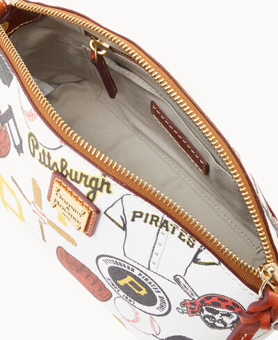 MLB Pirates Suki Crossbody Med Wristlet