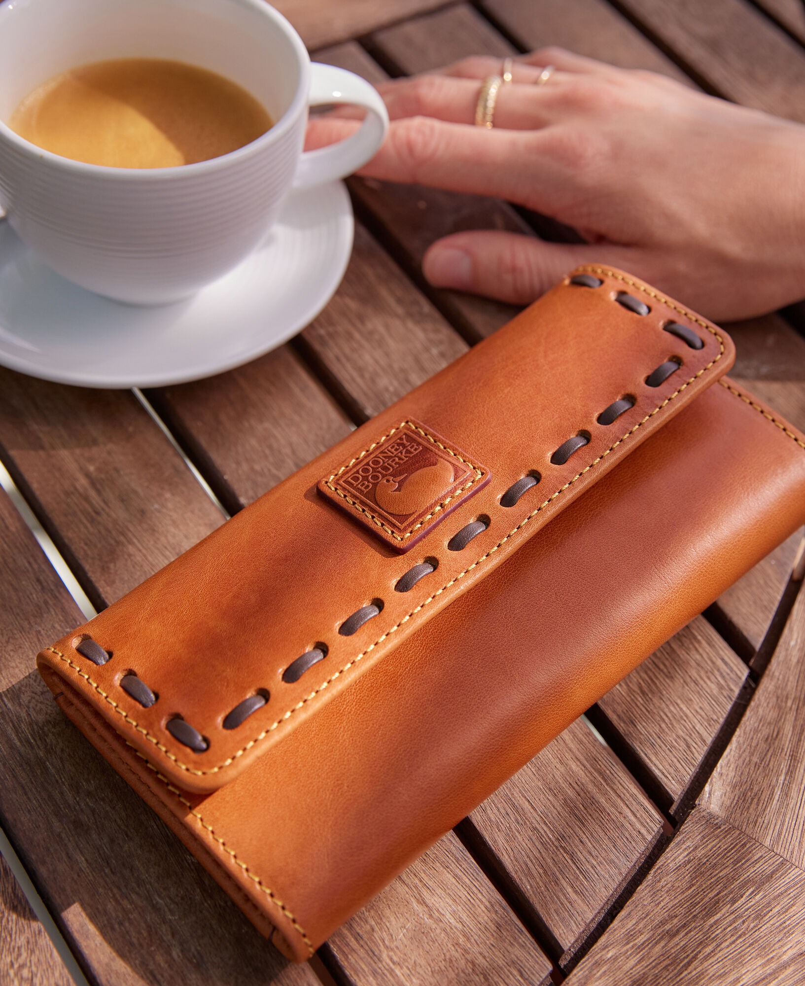 Men Letter Detail Flap Clutch Bag