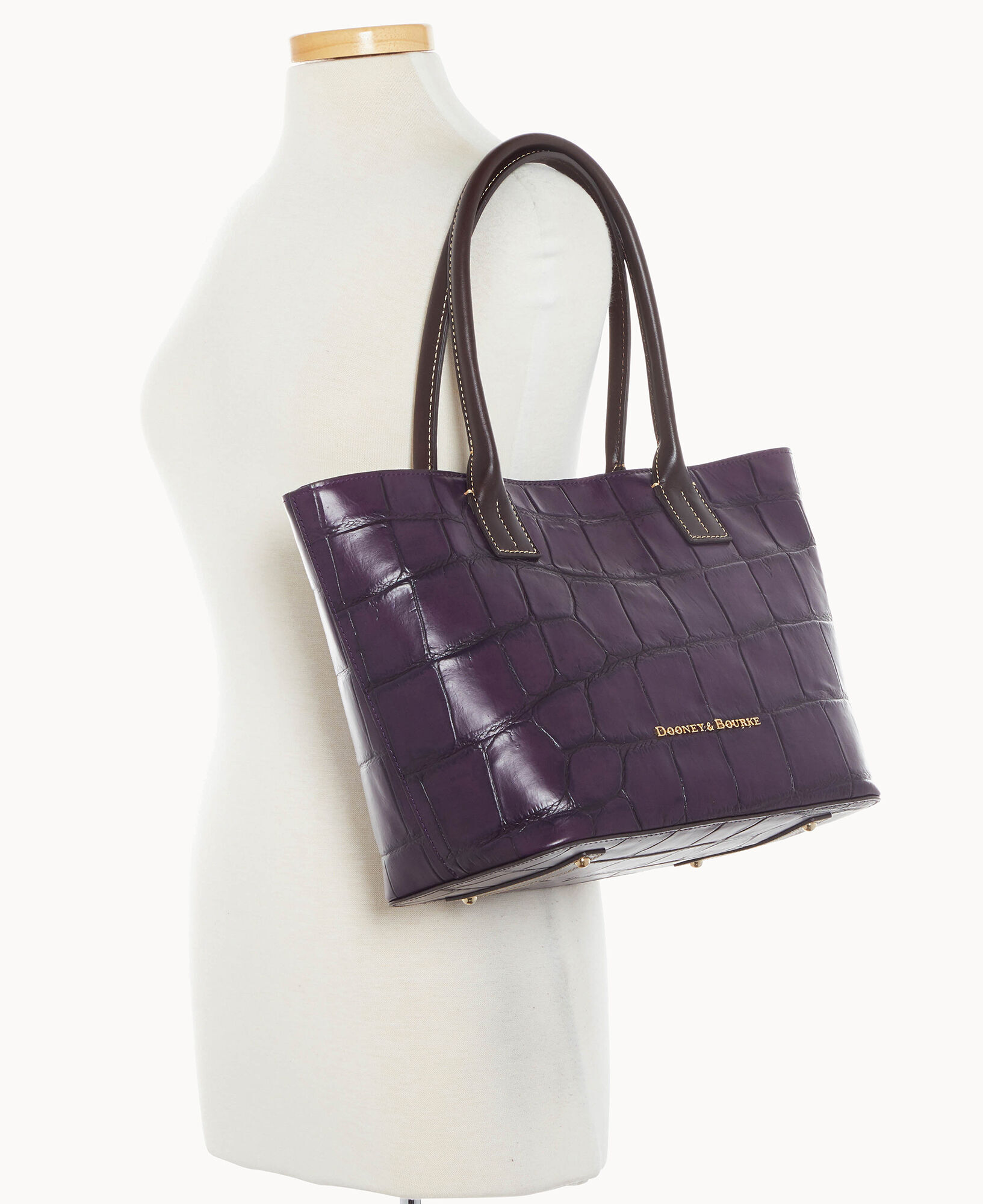 Dooney russel tote on sale