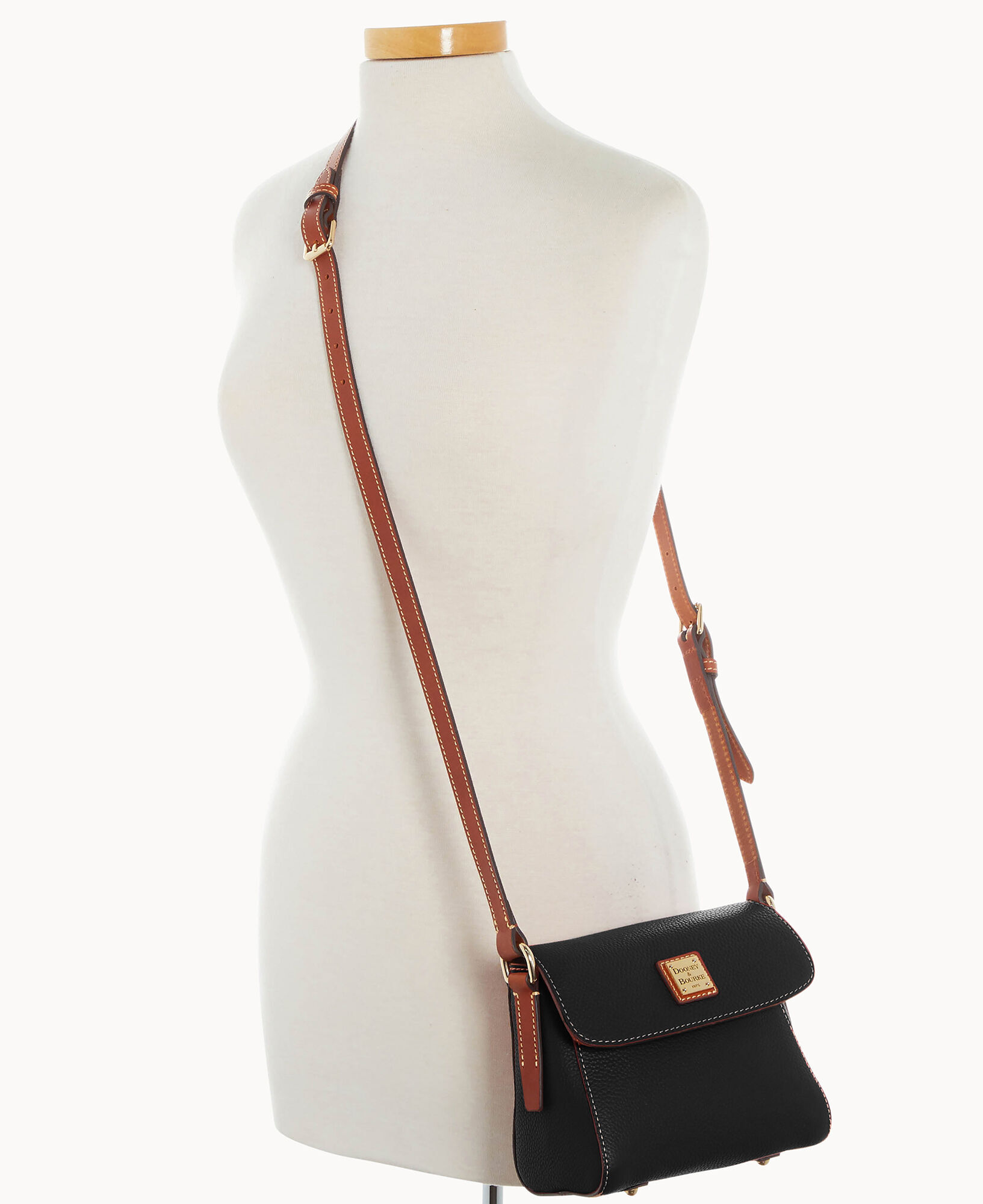 Pebble grain hunter crossbody 2025