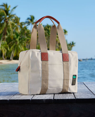 Canvas Travel 50