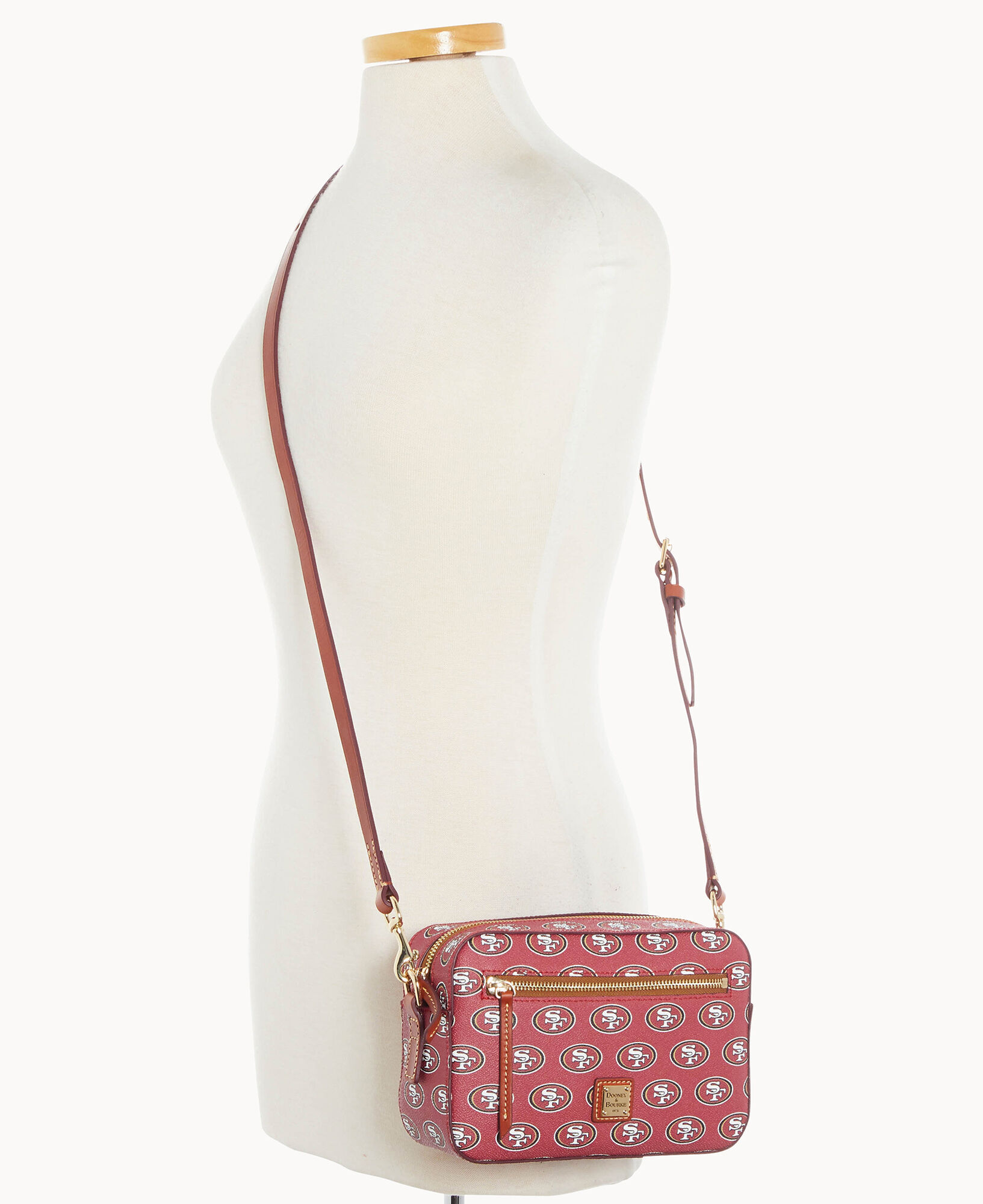 Pebble grain camera zip crossbody 2025