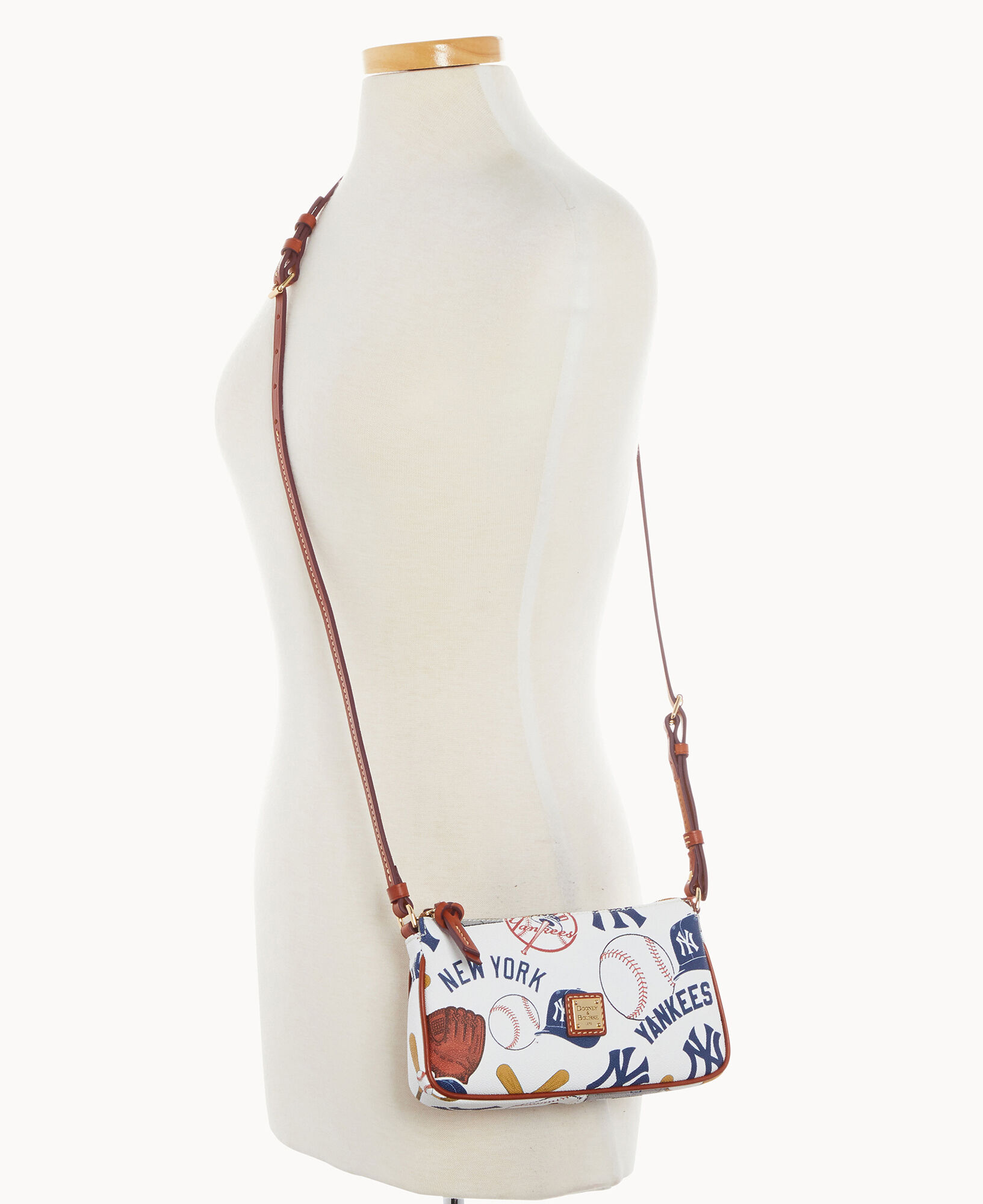 Dooney and online bourke yankees crossbody