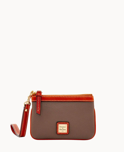 Pebble Grain Medium Wristlet