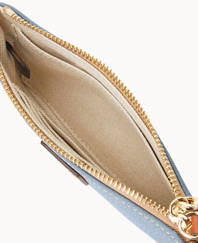 Pebble Grain Medium Wristlet