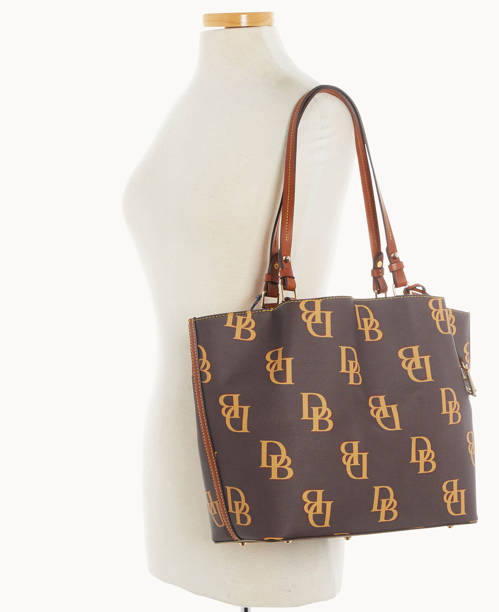 Dooney and bourke flynn hotsell