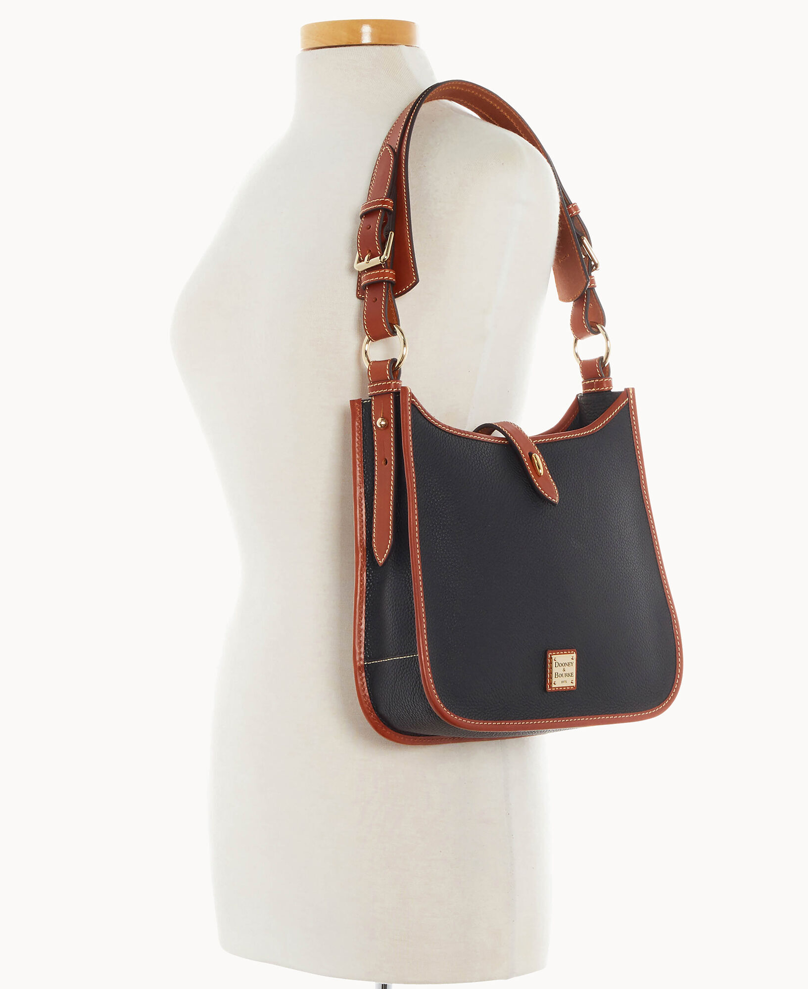 Dooney and bourke messenger bag clearance