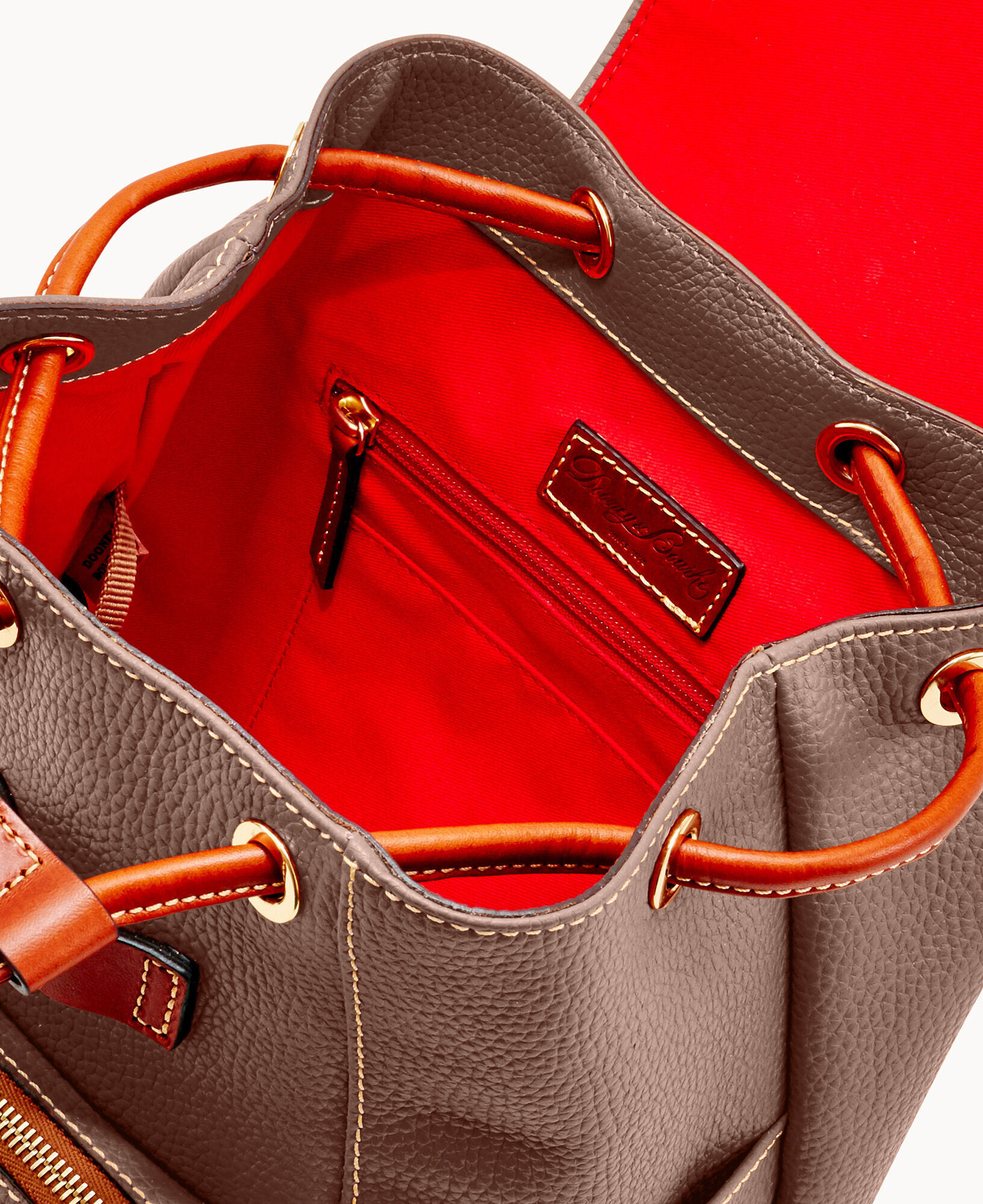 Pebble Grain Medium Murphy Backpack