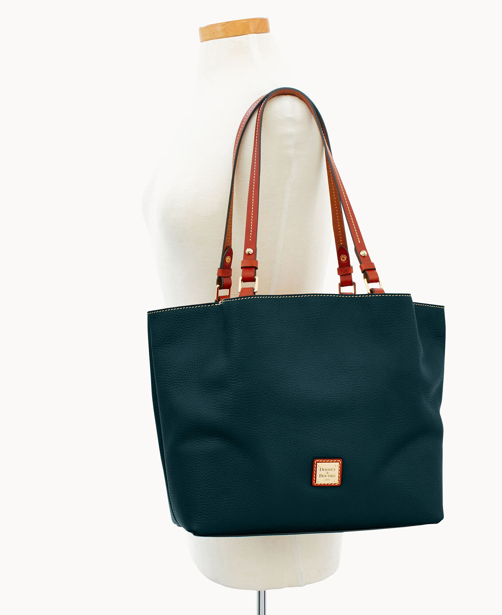 Dooney and bourke pammy tote clearance