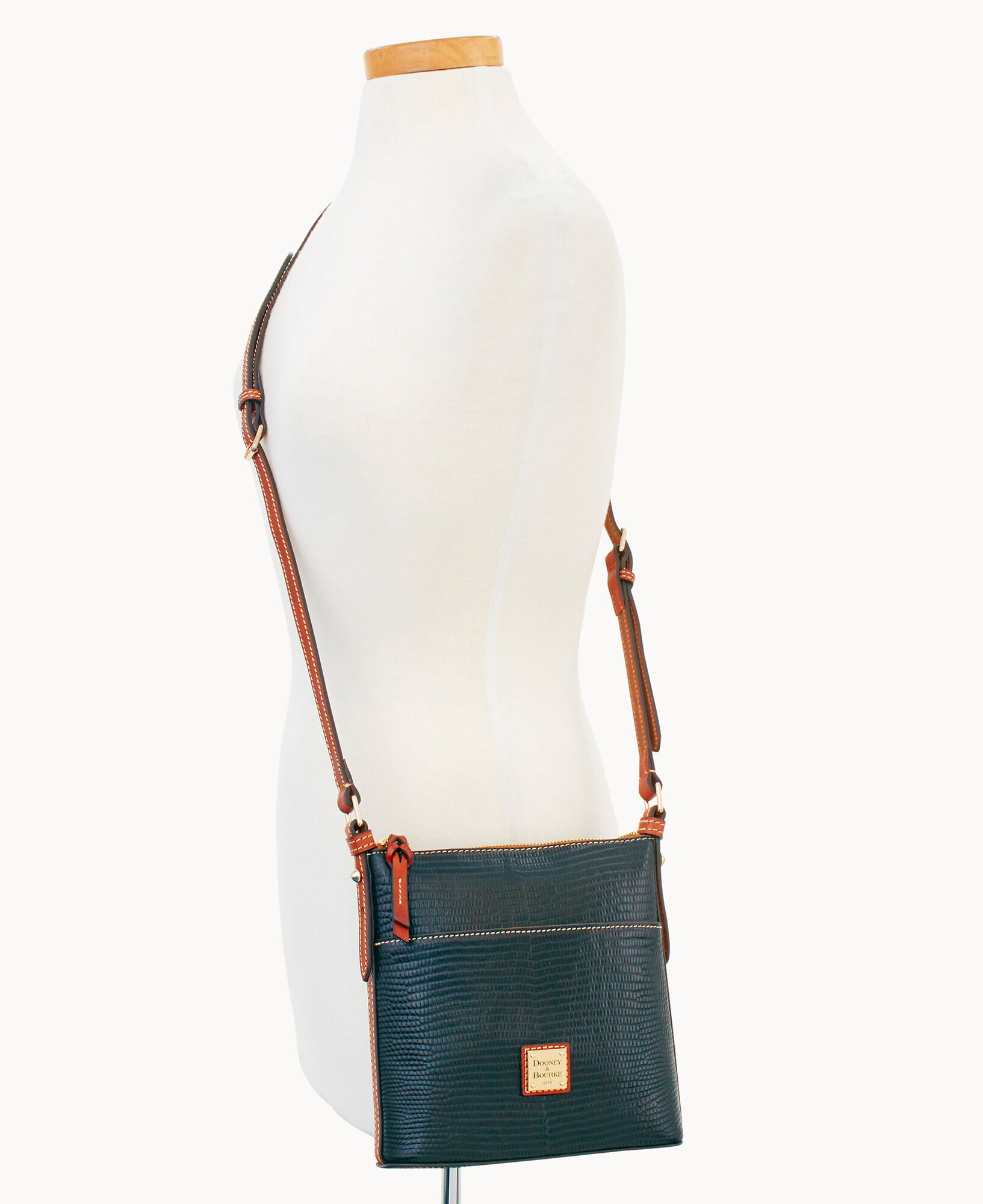 Dooney and bourke lizard embossed crossbody hot sale
