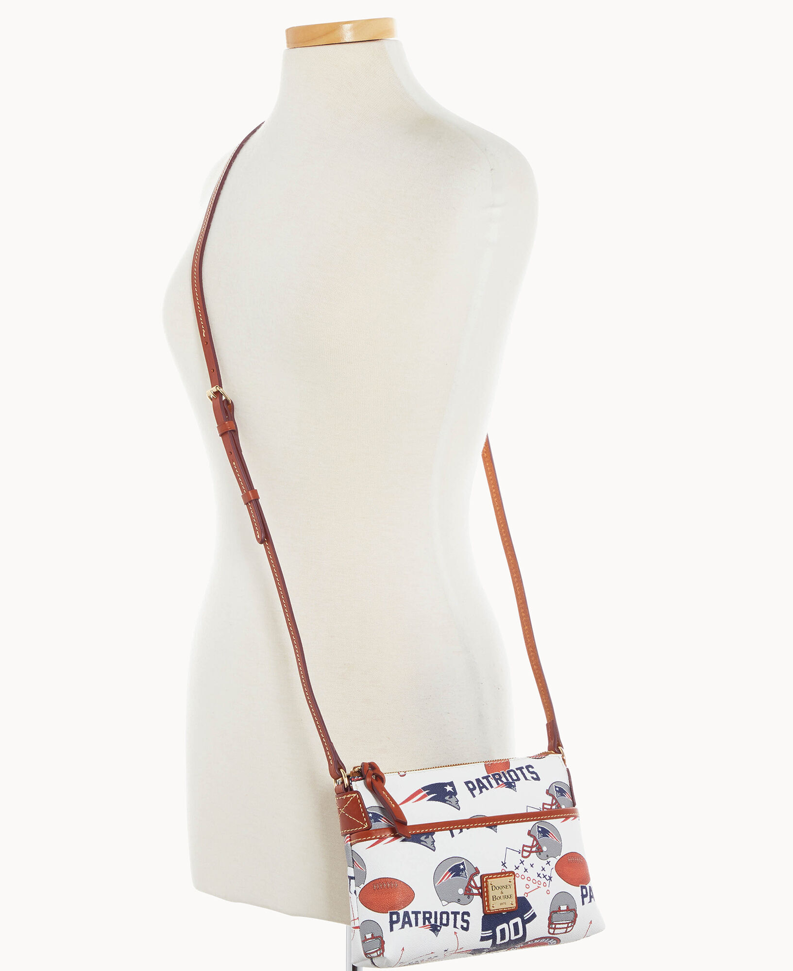 Dooney and shop bourke patriots crossbody