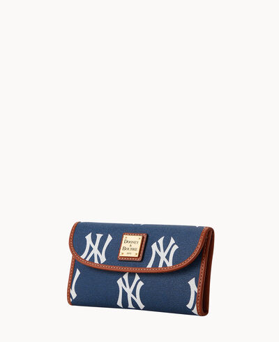 MLB Yankees Continental Clutch