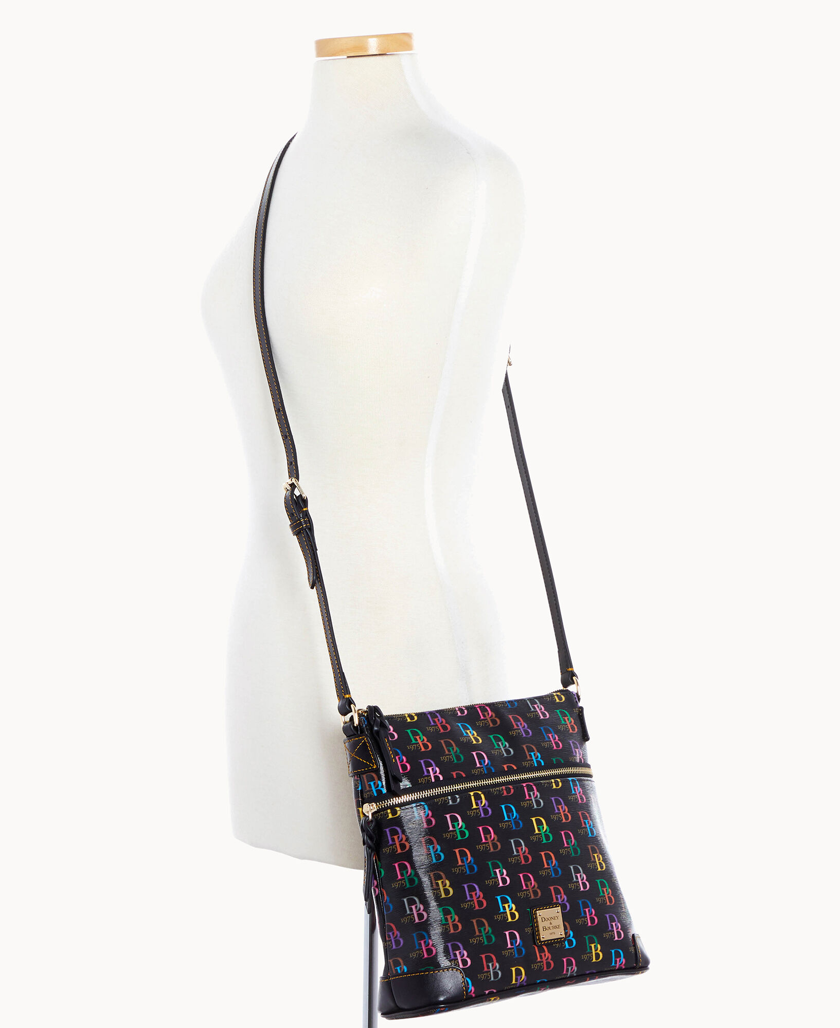 Dooney and bourke db75 hot sale