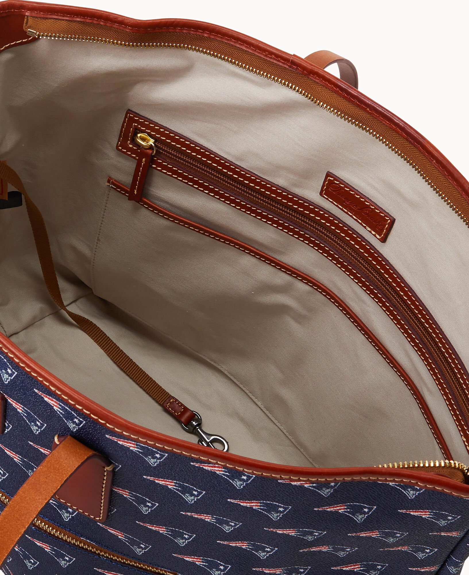 Dooney and clearance bourke patriots tote