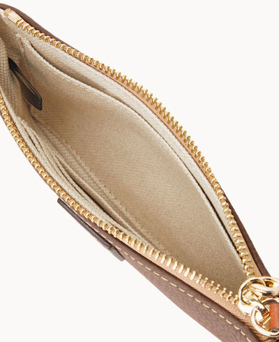 Pebble Grain Medium Wristlet