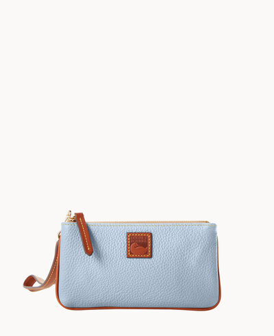 Pebble Grain Medium Wristlet