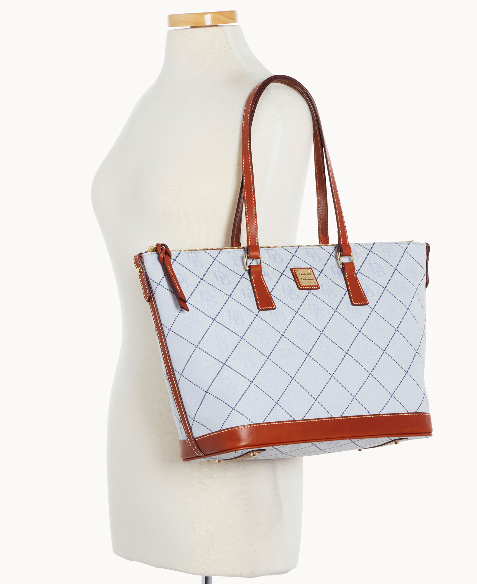 Maxi quilted dooney and bourke outlet