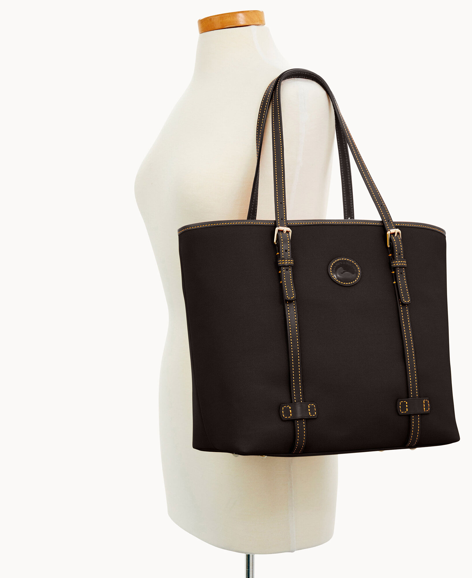 Dooney and bourke nylon shopper with pouch outlet