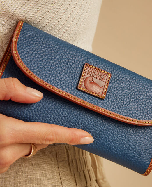 Pebble Grain Continental Clutch