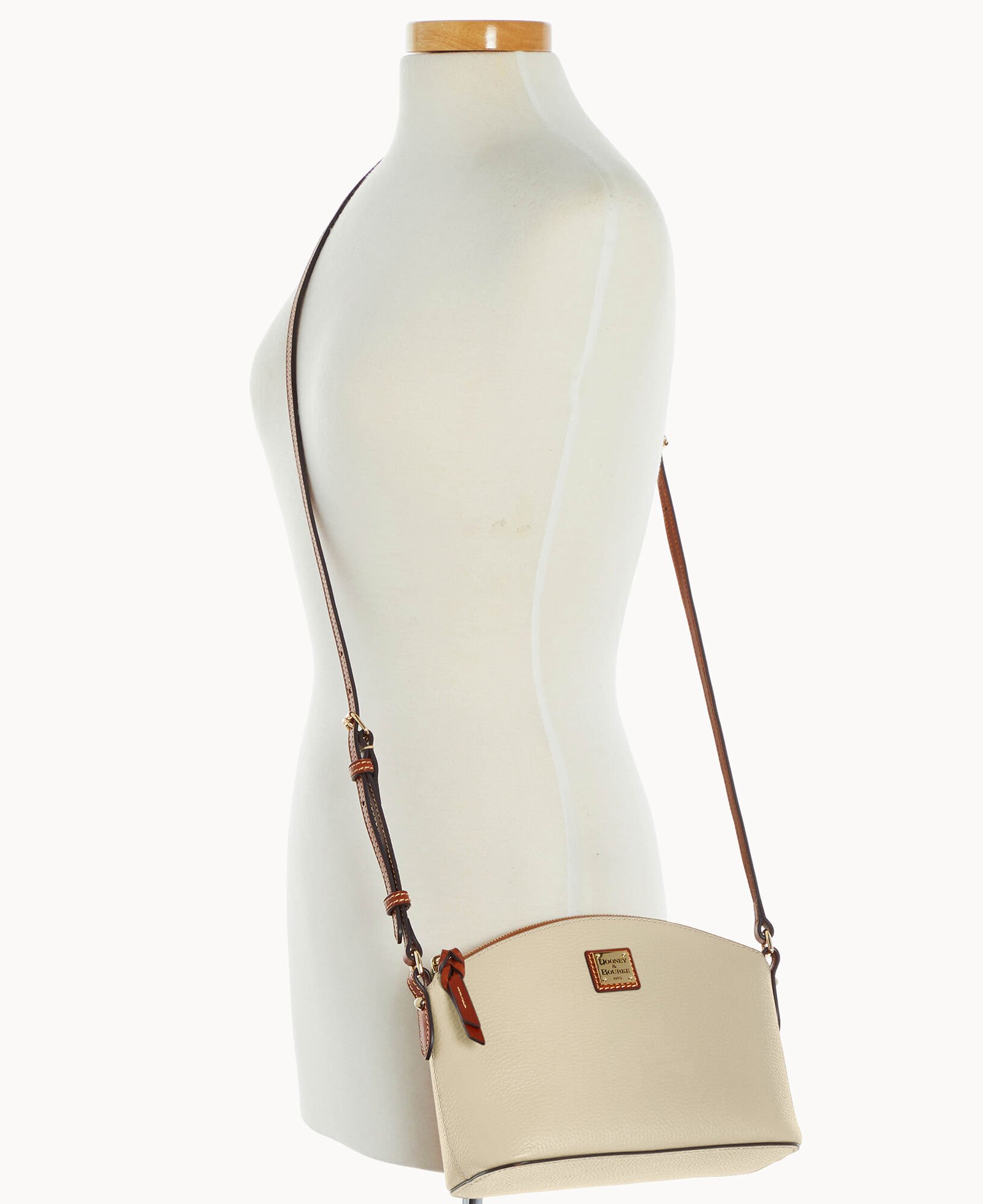 Pebble grain suki crossbody outlet