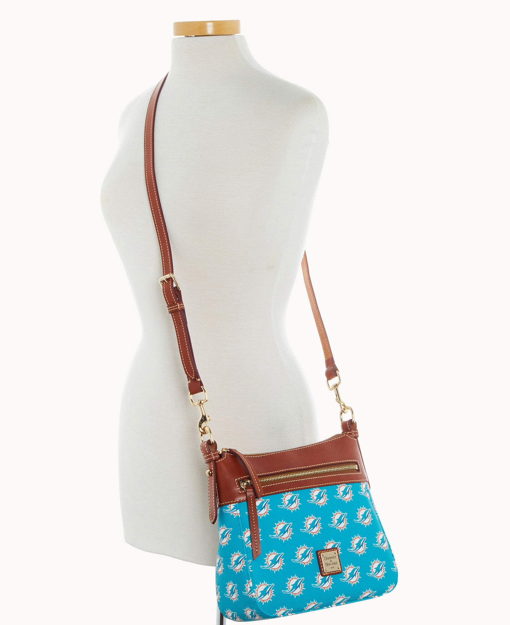 Dooney & Bourke ショルダーバッグ - メルカリ