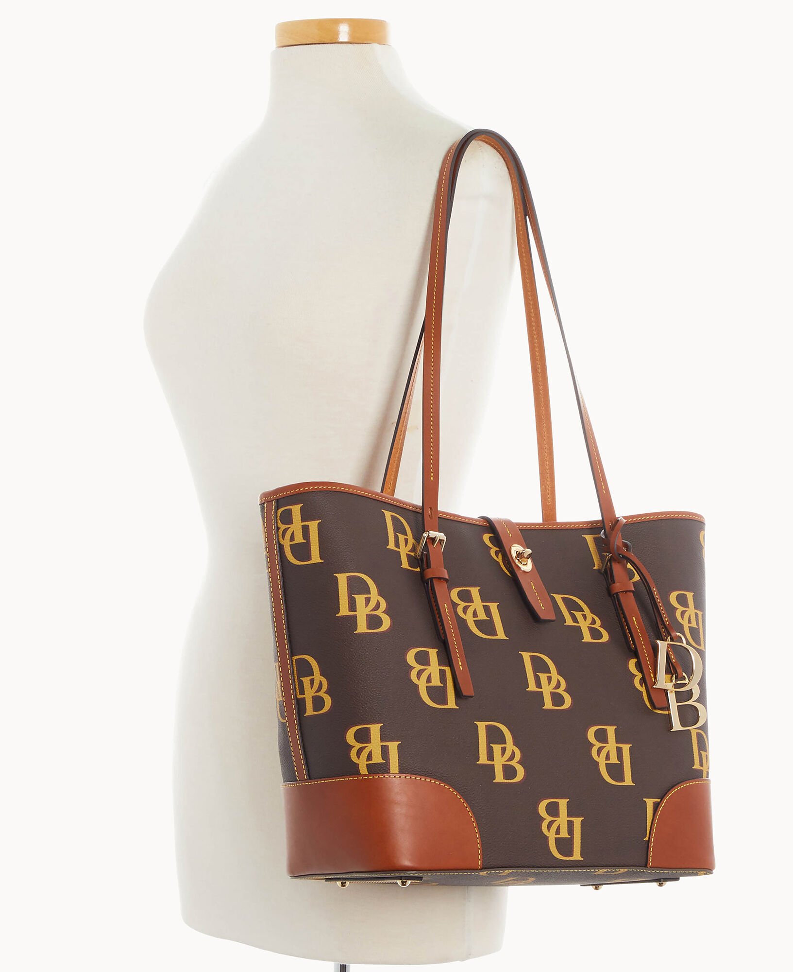 Dooney and bourke dover tote 2025