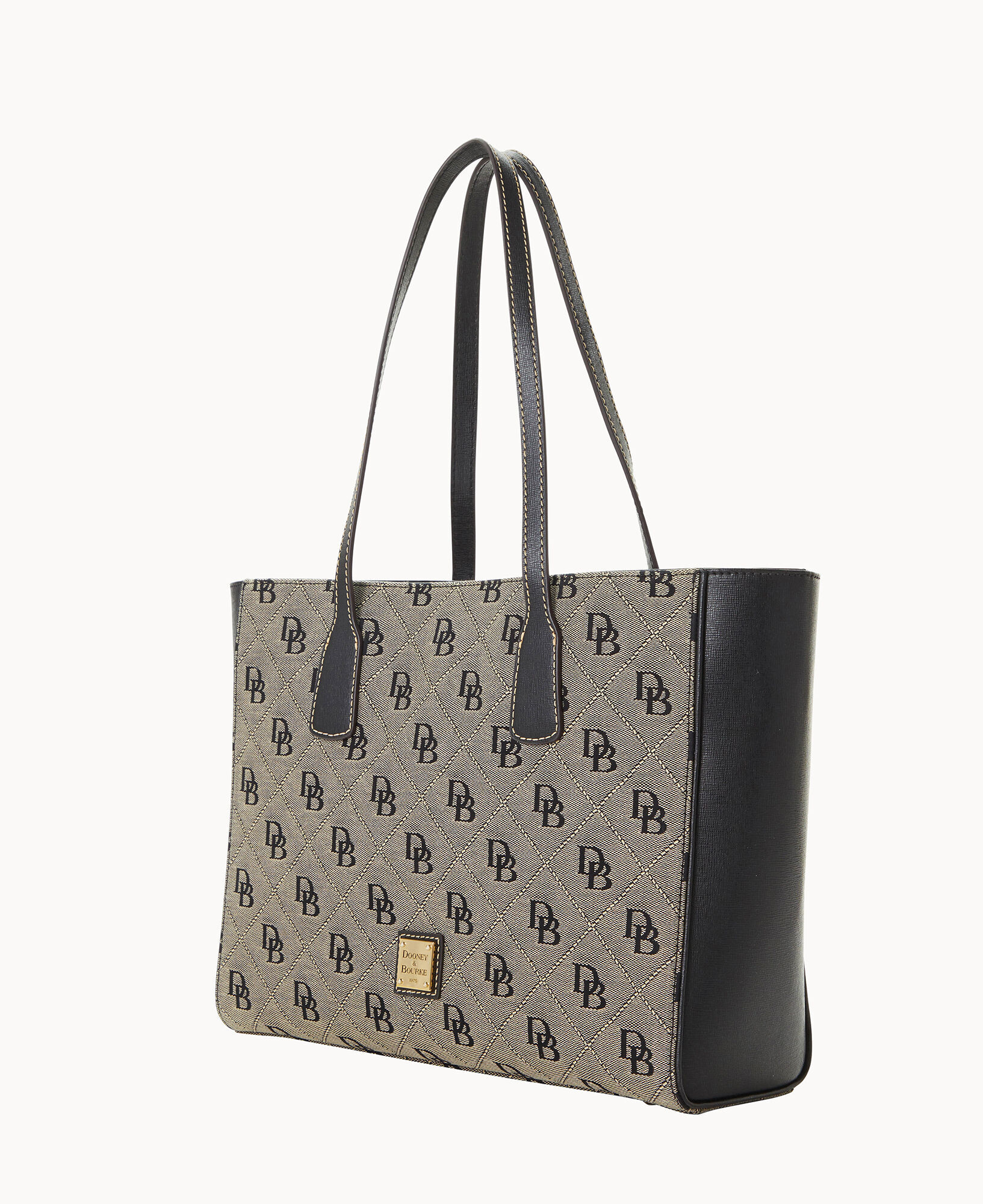 Maxi quilted online dooney and bourke