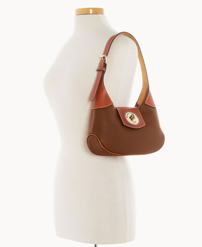 Pebble Turnlock Hobo 26