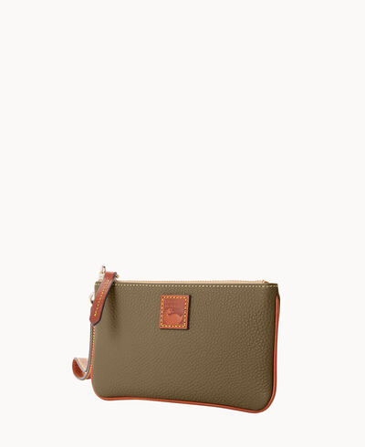 Pebble Grain Medium Wristlet