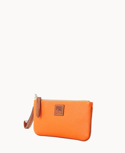 Pebble Grain Medium Wristlet