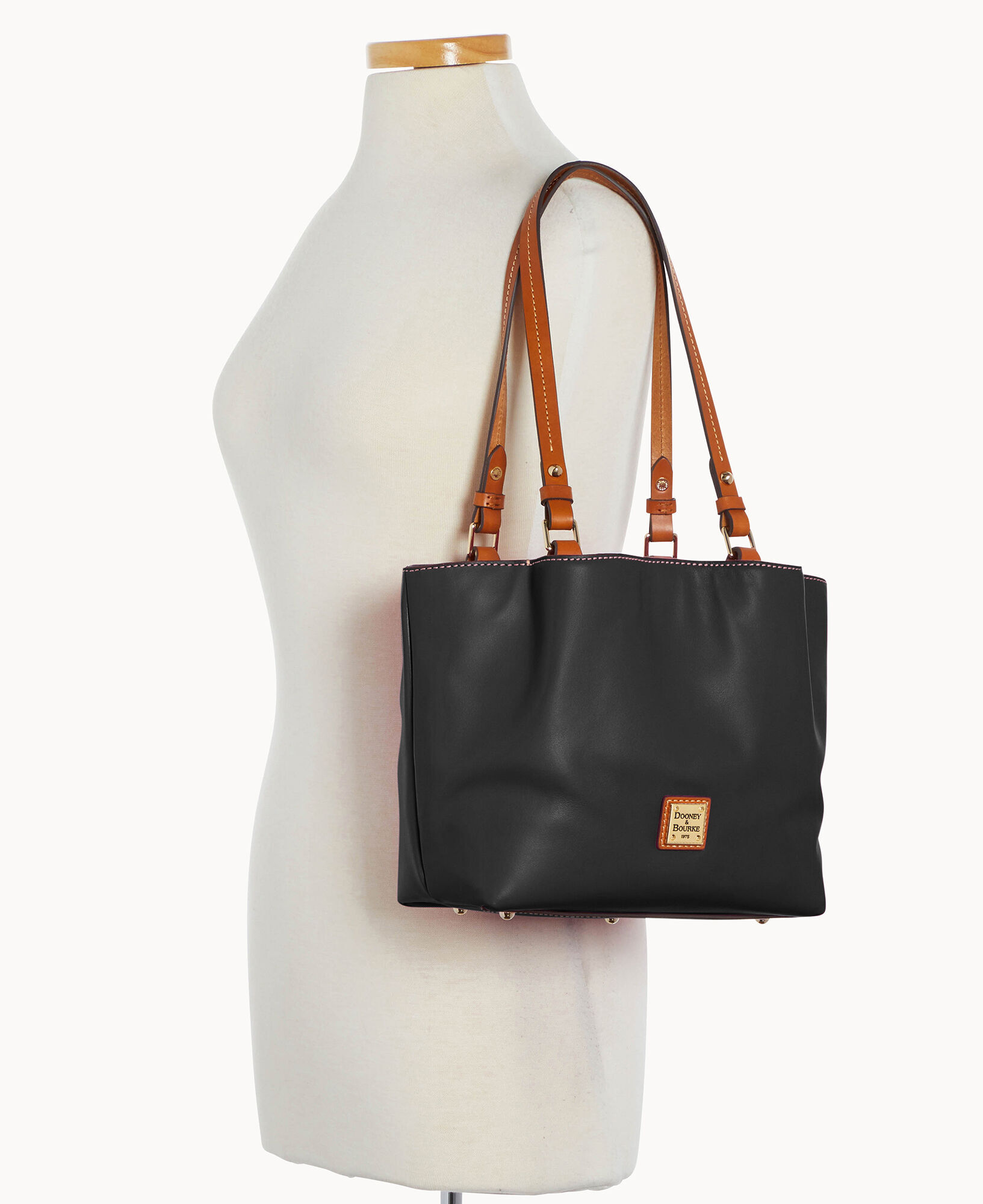 Dooney and bourke flynn hotsell
