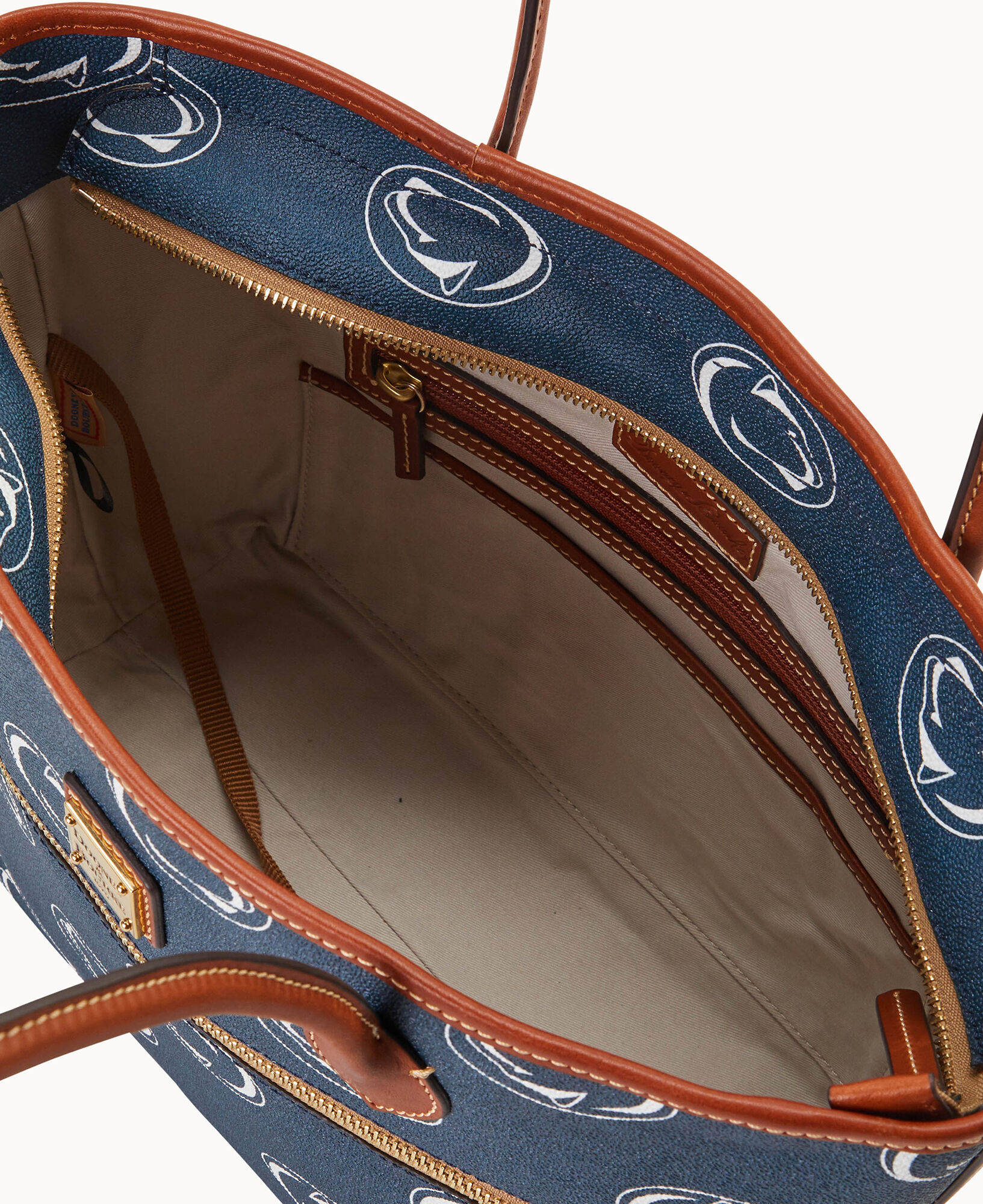 Dooney and bourke penn state wristlet outlet