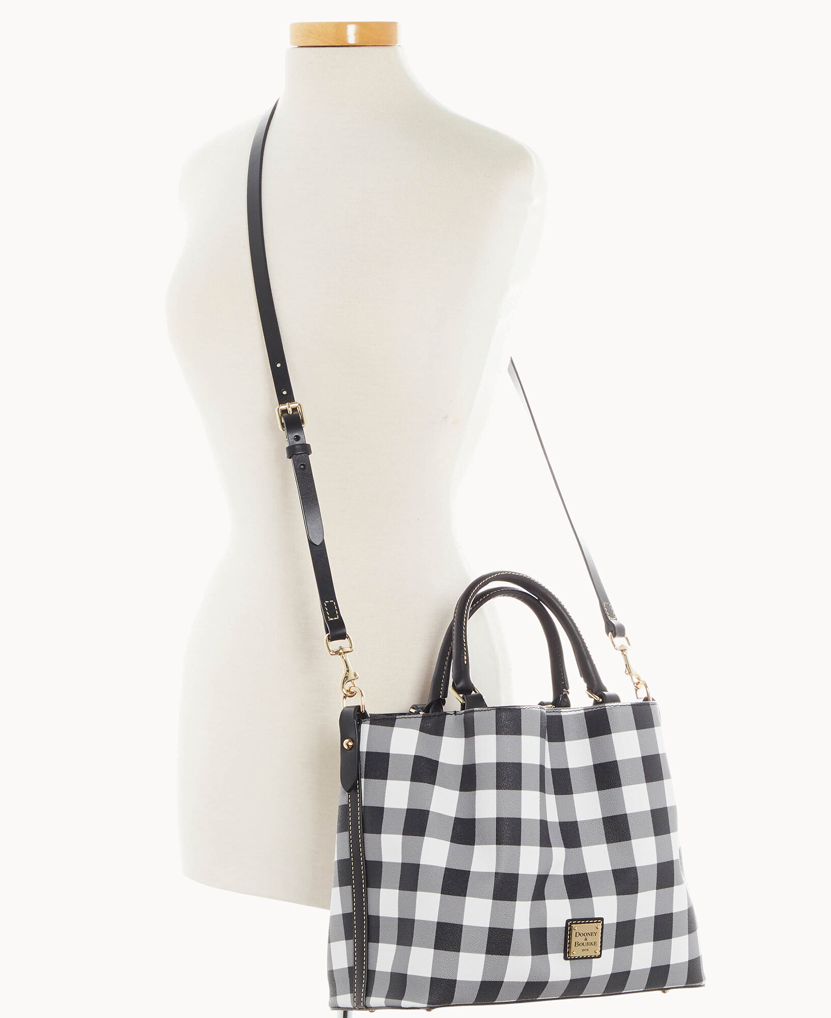 Dooney and bourke tucker outlet