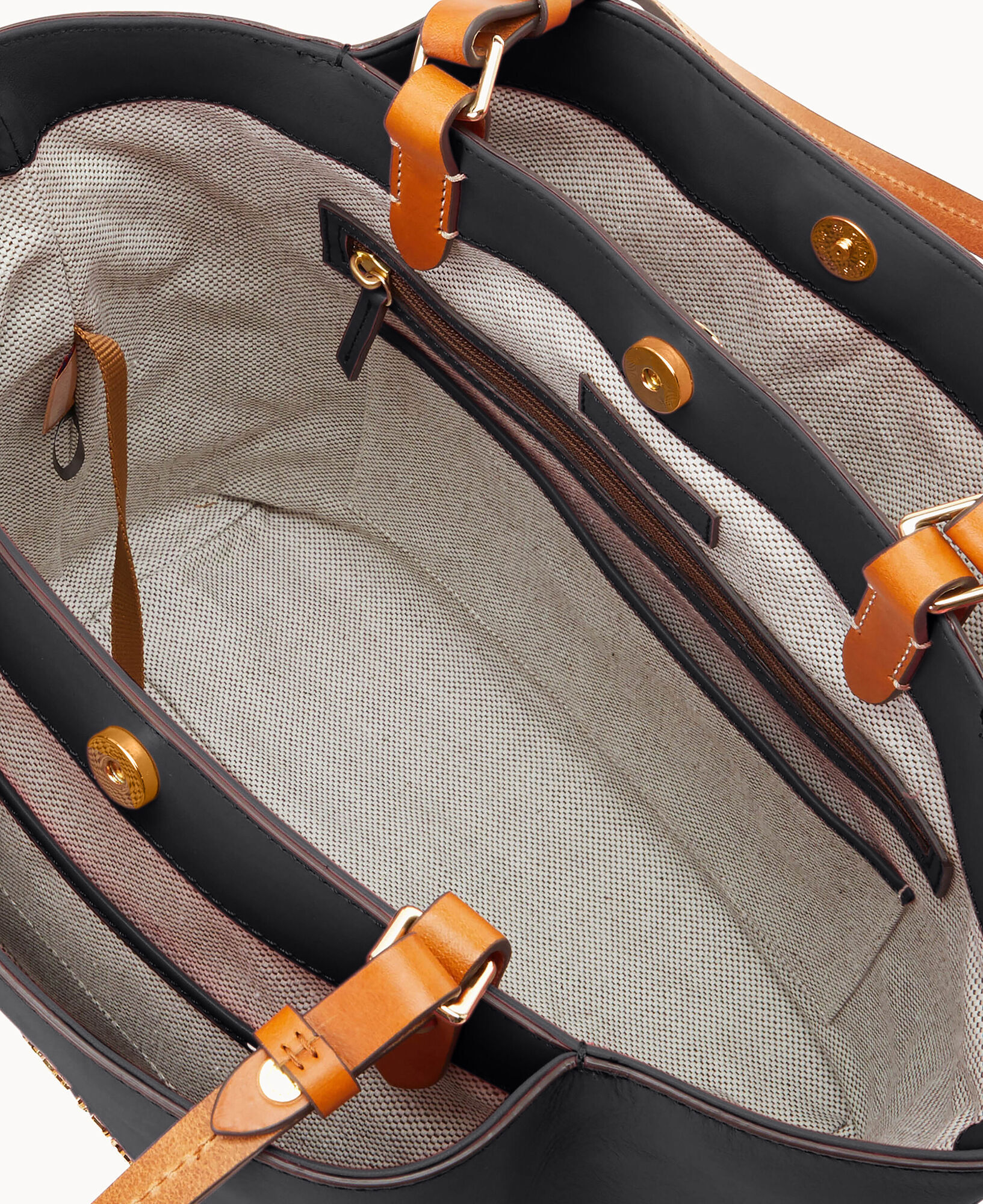 Dooney & bourke city flynn tote 2025