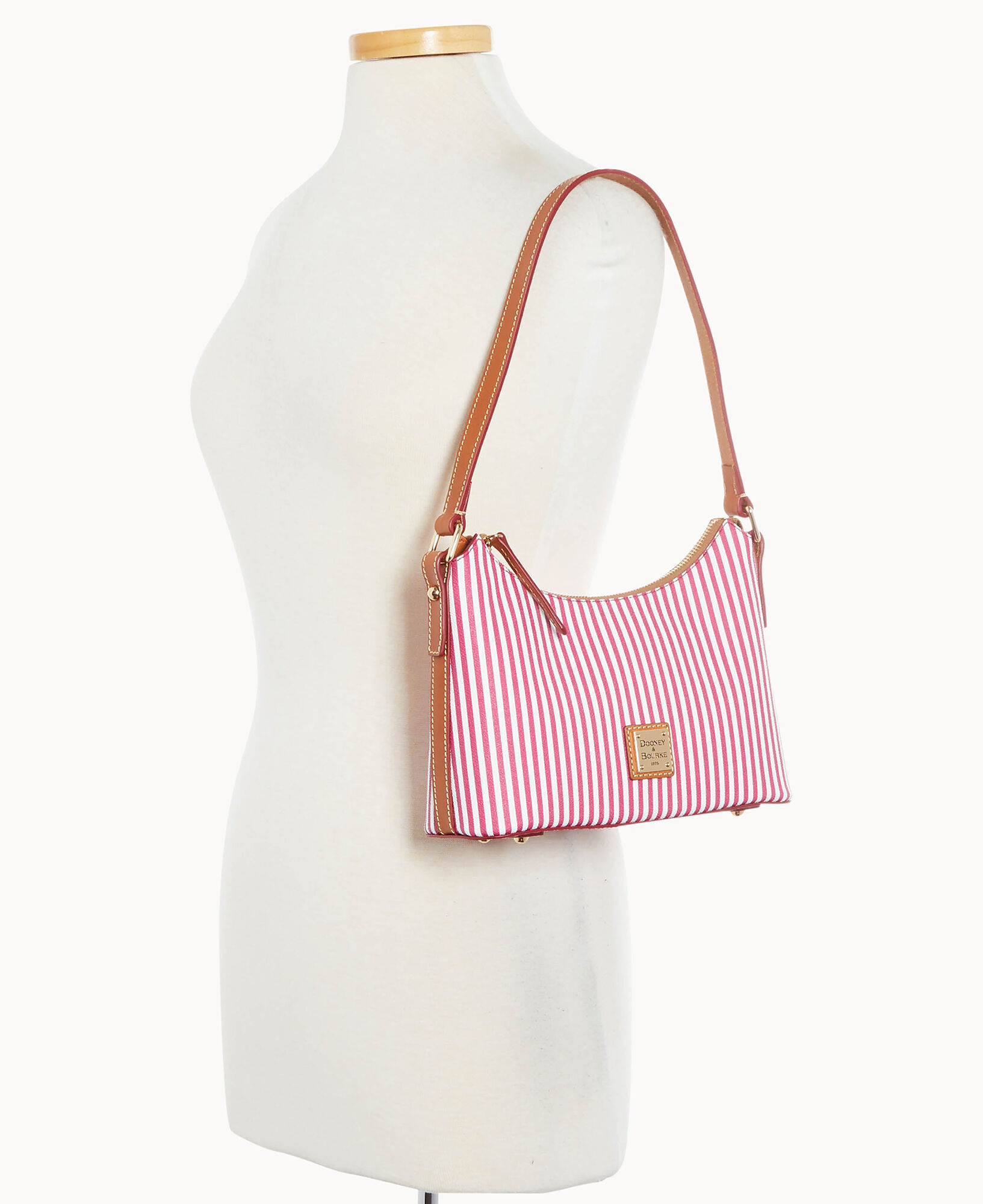 Dooney and bourke baguette 2025