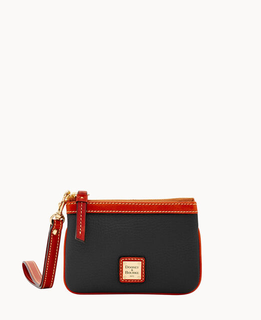 Pebble Grain Medium Wristlet