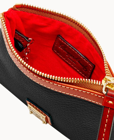 Pebble Grain Medium Wristlet